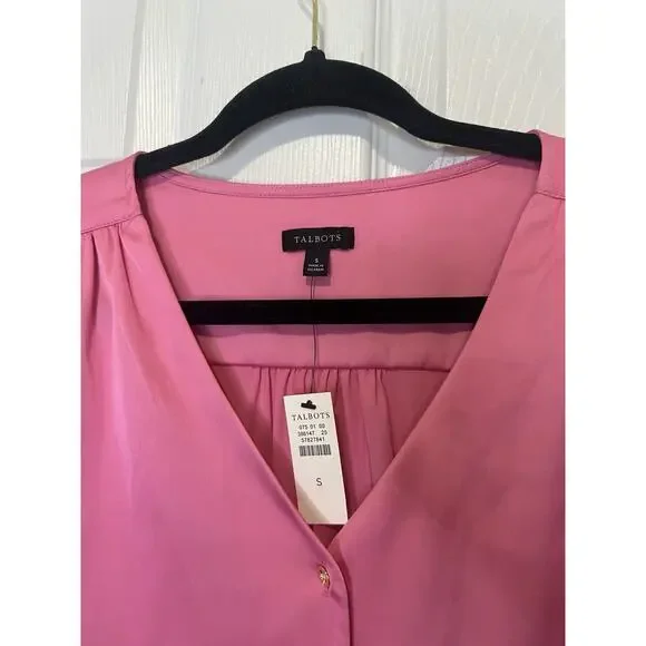 Talbots Women’s Pink V-Neck Long Sleeve Gold Button Down Satin blouse Size S NWT - Picture 4 of 12